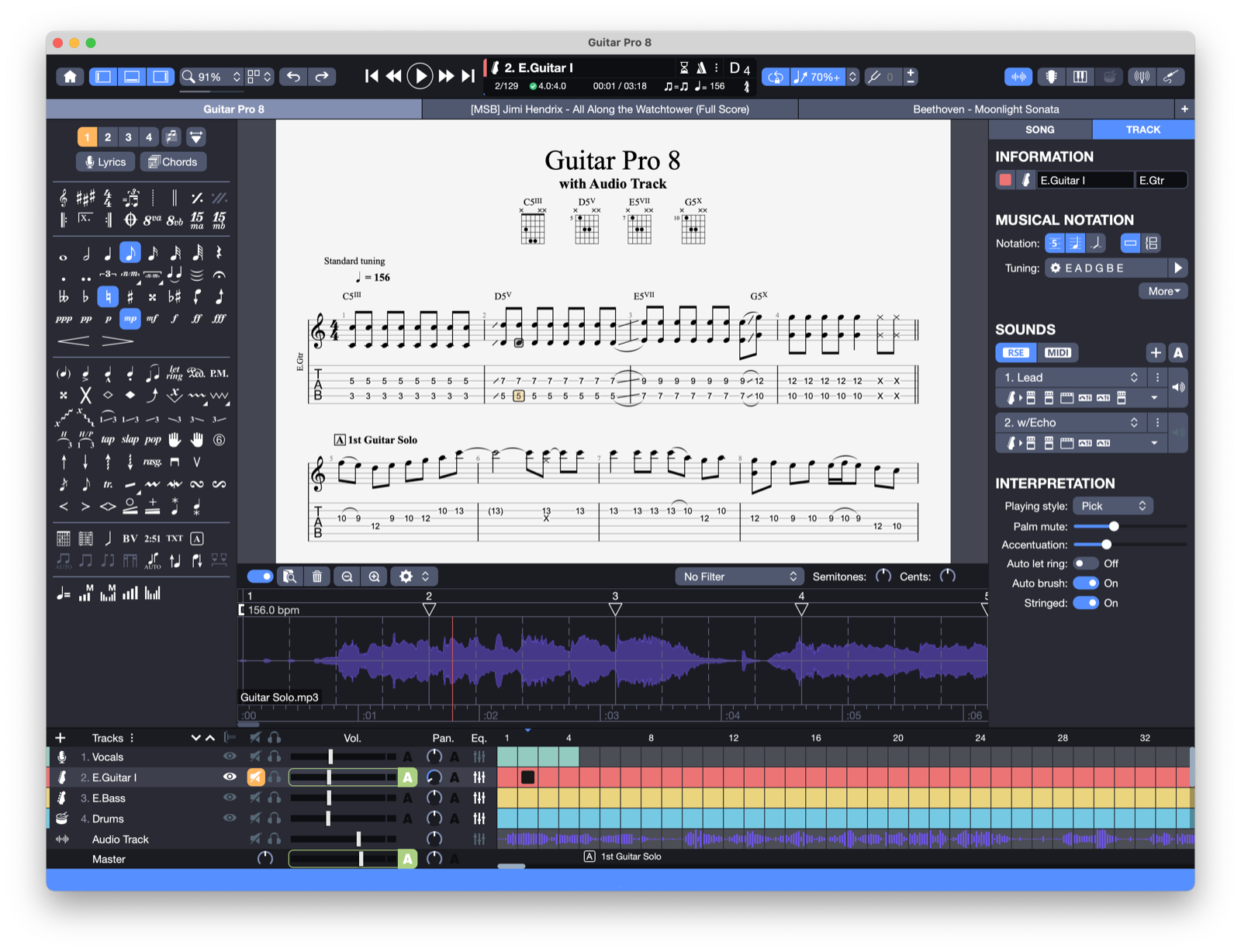 Guitar Pro 8 のメイン画面。五線譜とタブ譜、オーディオトラックの波形、トラックミキサーが並んでいる。